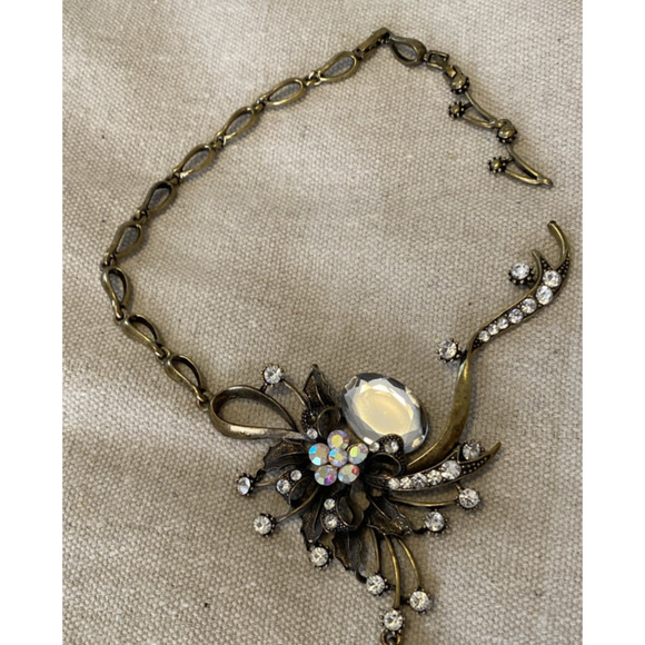 Vtg Flower Pendant Necklace Large Gold Tone Floral Costume Jewelry -Needs Repair - Picture 10 of 11